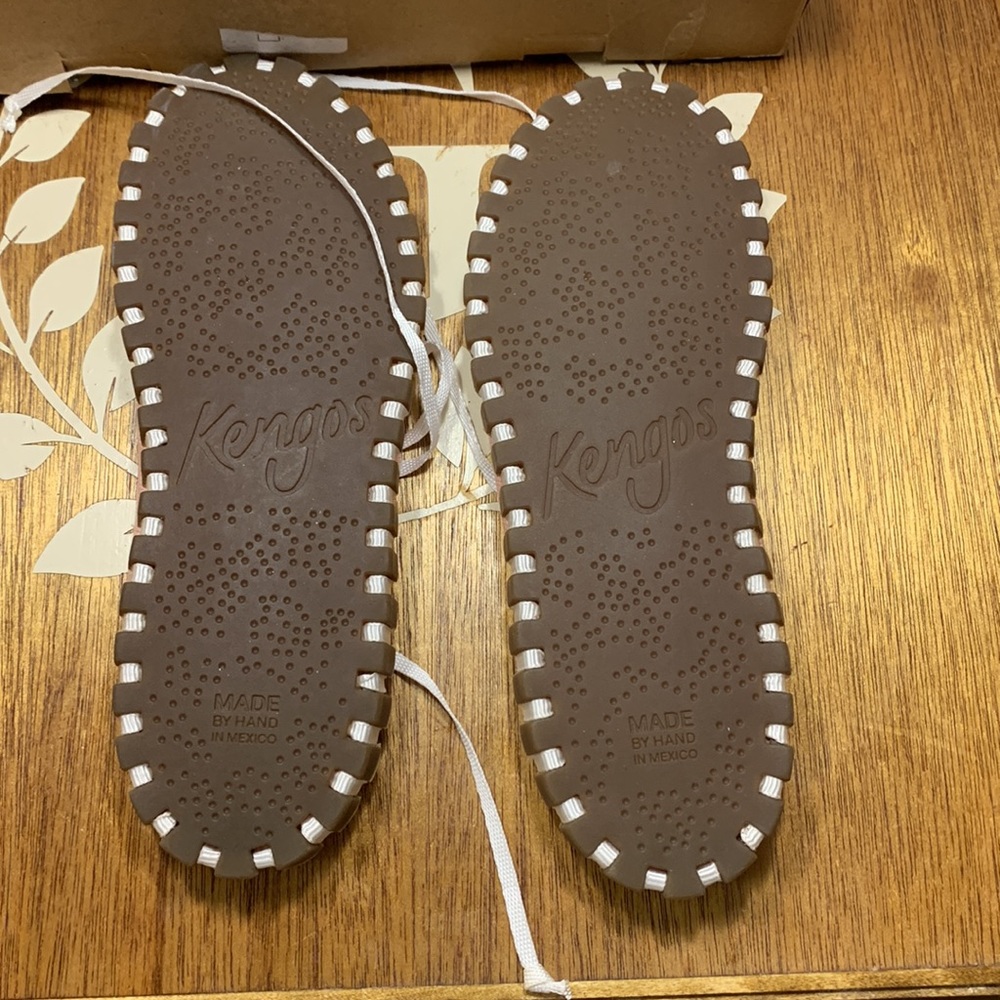 Kengos Size W10 New In Box Never Worn - image 4